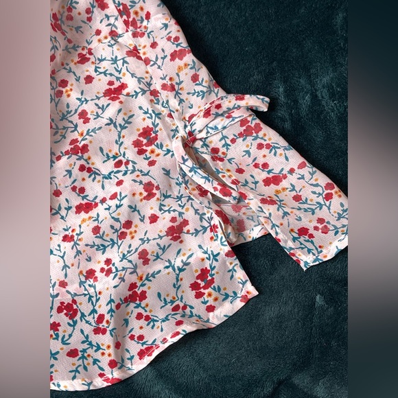 ModCloth sheer top size small - Picture 8 of 9